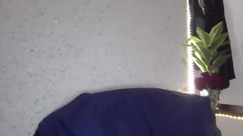 fox_red_lady7 online show from February 2, 7:04 pm