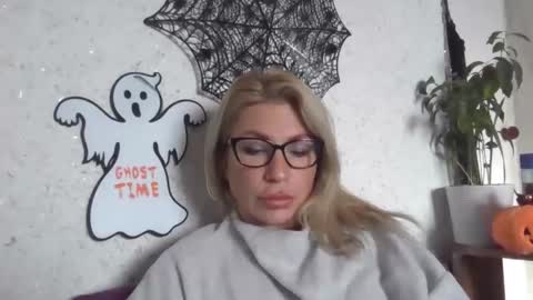 fox_red_lady7 online show from October 30, 7:11 am