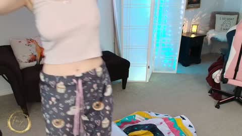 Lex Vive foxygamer cb online show from February 20, 2:21 am