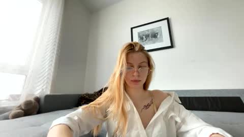 franny_fresh online show from February 28, 10:58 am
