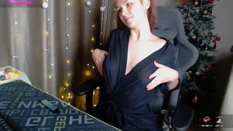 Snapshot of frechemolly chatting on December 22, 8:27 am Margo online show from December 22, 8:27 am