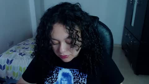 Snapshot of freud_x_louise1 chatting on January 9, 9:27 am Louise  online show from January 9, 9:27 am