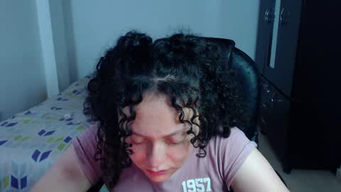 Snapshot of freud_x_louise1 chatting on March 1, 5:42 am Louise  online show from March 1, 5:42 am