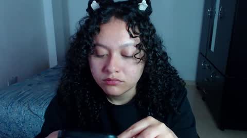 Snapshot of freud_x_louise1 chatting on December 29, 4:05 am Louise  online show from December 29, 4:05 am