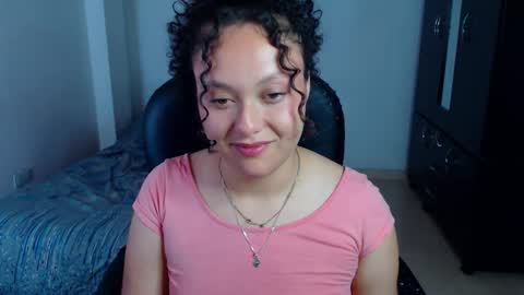 Snapshot of freud_x_louise1 chatting on October 7, 5:34 am Louise  online show from October 7, 5:34 am