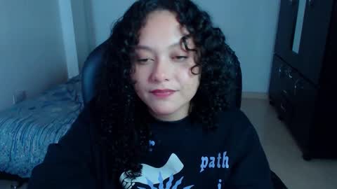 Snapshot of freud_x_louise1 chatting on October 6, 3:12 am Louise  online show from October 6, 3:12 am