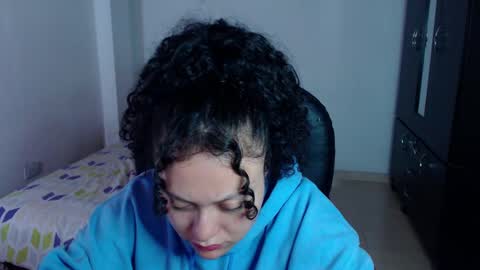 Snapshot of freud_x_louise1 chatting on January 13, 3:34 am Louise  online show from January 13, 3:34 am