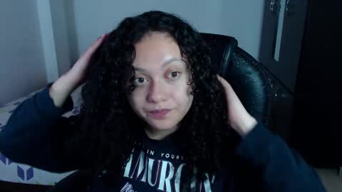 Snapshot of freud_x_louise1 chatting on January 14, 4:36 am Louise  online show from January 14, 4:36 am