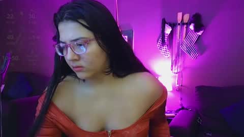     online show from December 6, 10:51 pm