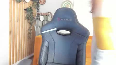 FreyaVey online show from February 6, 6:39 am