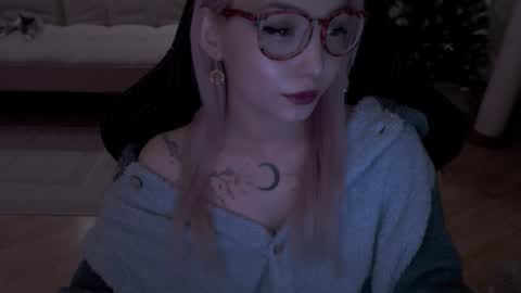 Lilith online show from February 10, 9:51 pm