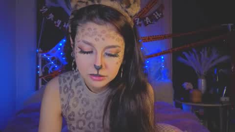 Tiffany online show from November 2, 1:20 am