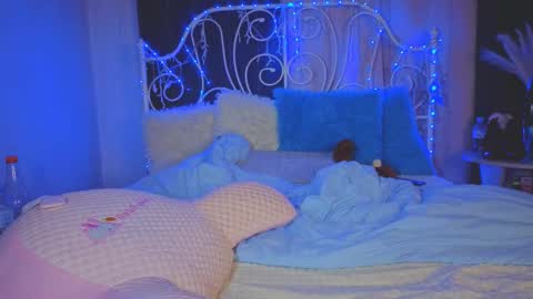 Tiffany online show from November 15, 2:45 am