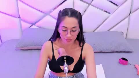 gabbieskinny online show from June 1, 6:20 pm