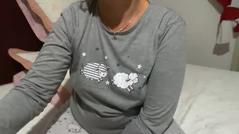 gaby  layla online show from May 15, 11:40 pm