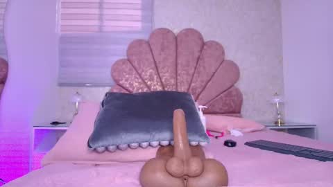 gabriela online show from March 7, 8:38 pm