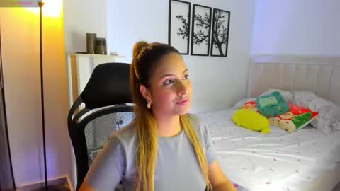 Gabriella online show from January 7, 9:07 pm