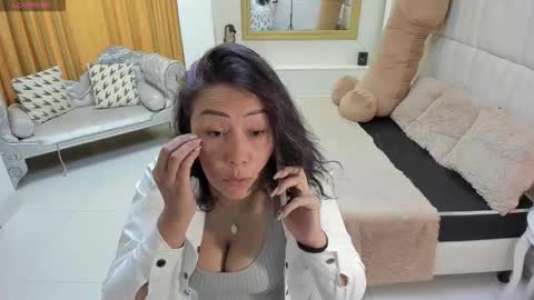 gabriela online show from April 9, 3:39 pm