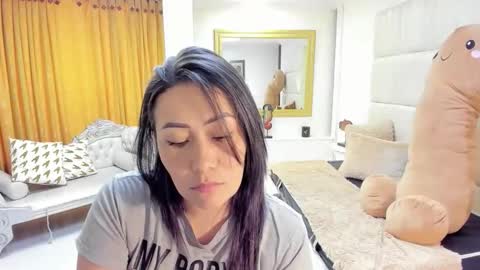 gabriela online show from November 15, 6:09 pm