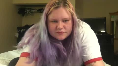 Eryn online show from December 4, 1:14 am