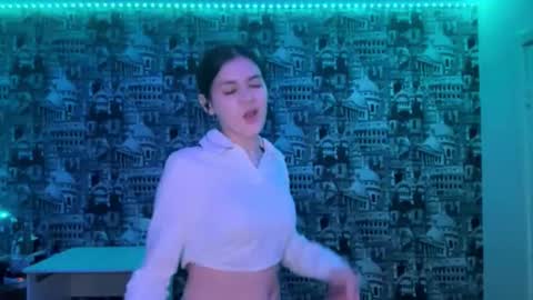 Abigail online show from December 15, 8:14 pm