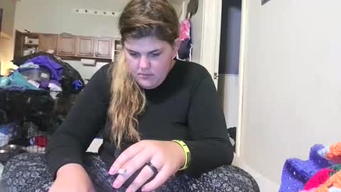 Snapshot of gamer202324 chatting on September 16, 12:29 am gamer202324 online show from September 16, 12:29 am