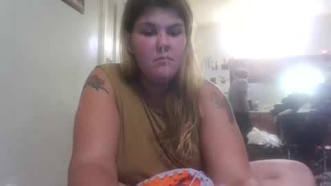 Snapshot of gamer202324 chatting on September 13, 3:03 am gamer202324 online show from September 13, 3:03 am