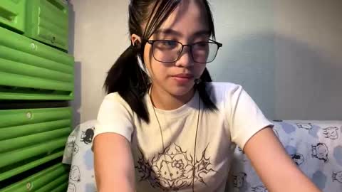 Yuki online show from February 1, 1:32 pm
