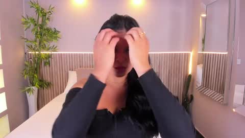 GeorginaReyes  online show from April 4, 10:30 pm