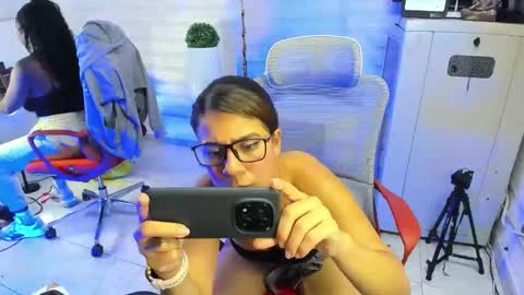 geralfernandez online show from May 4, 9:18 pm