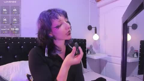 Allison  online show from February 25, 8:29 pm