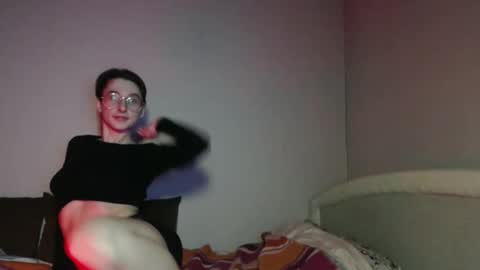 Gigi online show from March 17, 4:11 pm