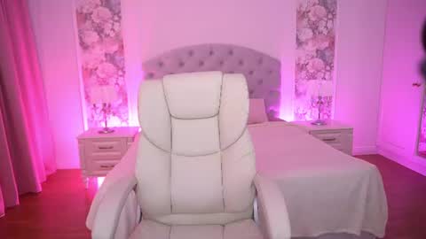 GinegerGazee online show from July 13, 7:09 am