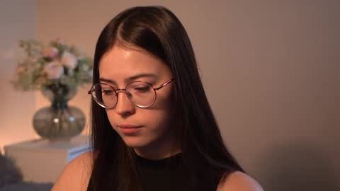 Agness online show from February 7, 3:16 pm