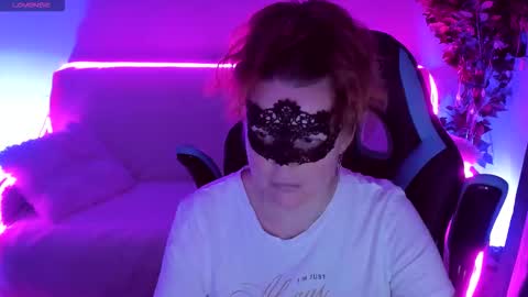 gloriagrays online show from September 17, 7:12 pm