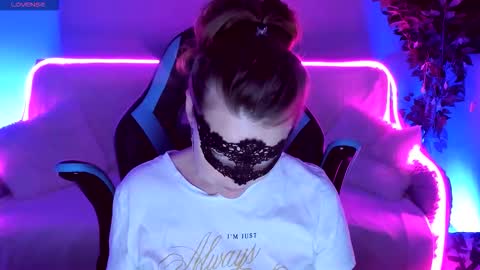 gloriagrays online show from September 13, 7:11 pm