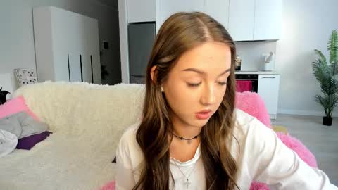 Lina online show from February 22, 8:59 am