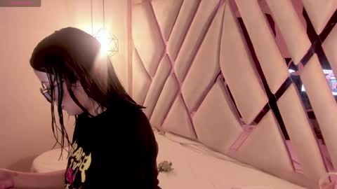 M A R T I N A  online show from April 15, 12:39 pm