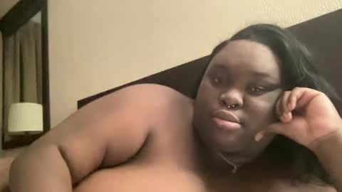 Snapshot of goddessjackieoz chatting on September 29, 1:43 am Madame Jackie online show from September 29, 1:43 am