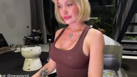 Aline meow   online show from March 21, 1:38 pm