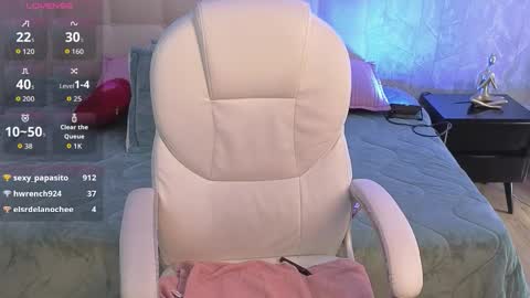 golden_muse online show from March 27, 8:26 am