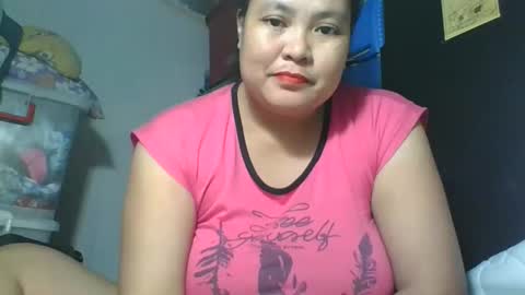 Snapshot of gorgeousselenaxx chatting on October 19, 7:21 am gorgeousselenaxx online show from October 19, 7:21 am