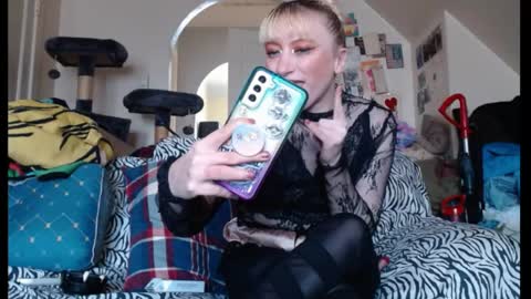 gracielynne1989 online show from April 21, 6:26 pm