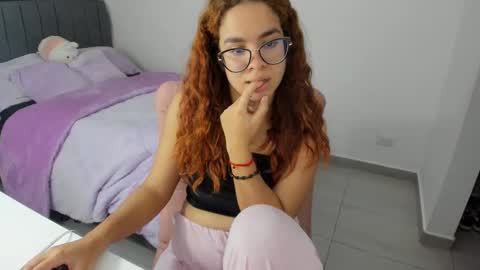 Snapshot of greciaruiz chatting on March 4, 5:56 pm GreciaRuiz online show from March 4, 5:56 pm