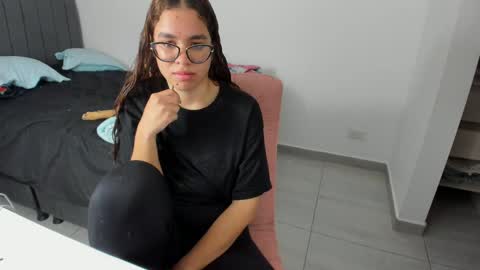 Snapshot of greciaruiz chatting on October 1, 11:42 pm GreciaRuiz online show from October 1, 11:42 pm