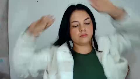 Snapshot of greicy_rouse chatting on October 15, 2:08 pm greicy_rouse online show from October 15, 2:08 pm