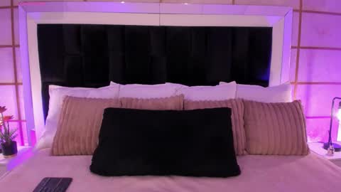 Greta Velvet  online show from February 4, 7:50 pm