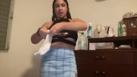 guatericankitty online show from November 12, 11:36 pm