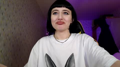 Snapshot of h3l9a_pataki chatting on February 7, 12:06 pm Helga online show from February 7, 12:06 pm