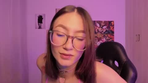 haanna_thompsoon online show from July 10, 3:29 am